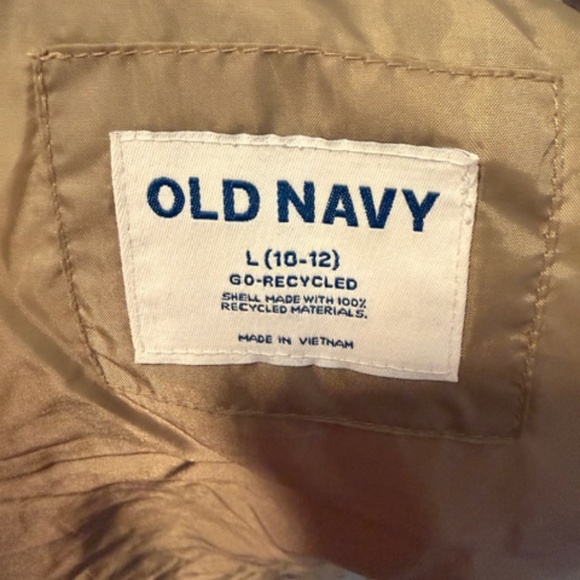 Old Navy youth puffer vest size L - Picture 2 of 2